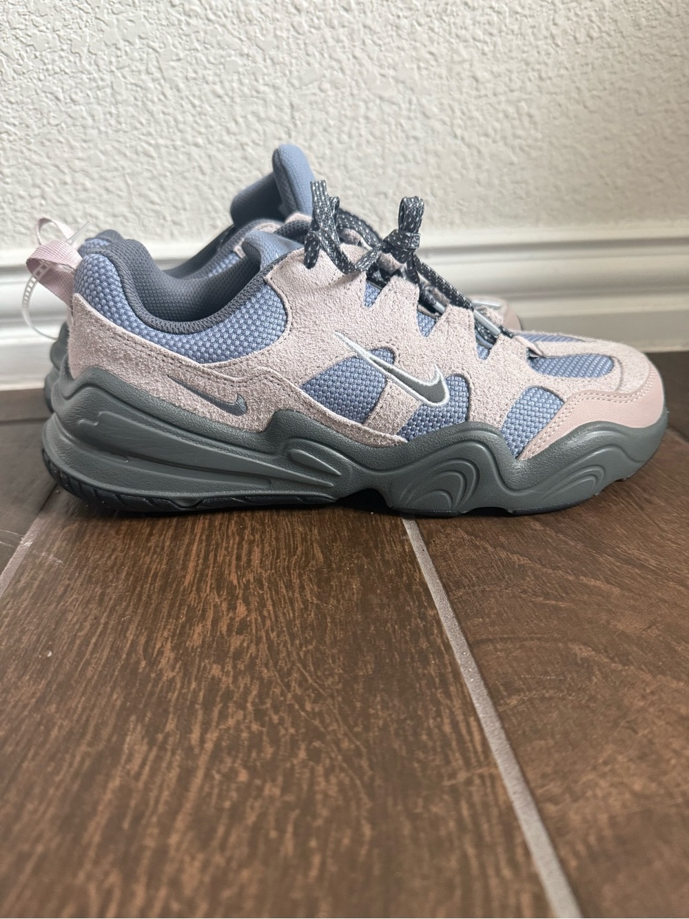 Nike Tech Hera women’s 8.5